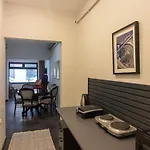 Eclectic 1br With Charm In The Heart Of Cihangir Apartamento
